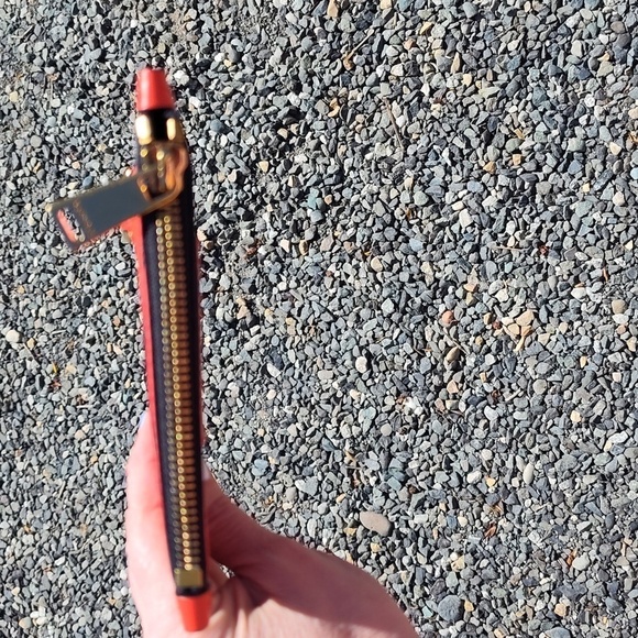 HP 🎉 Full Inclusion Versace La Greca Signature Pouch - Picture 3 of 8